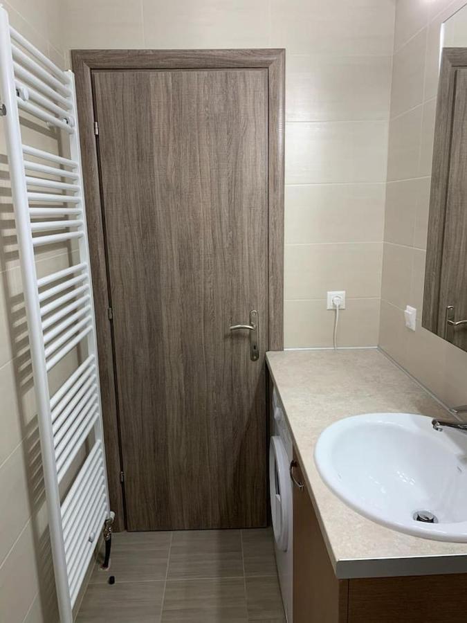 Renovated Apartment In The Center Of Larisa Bagian luar foto