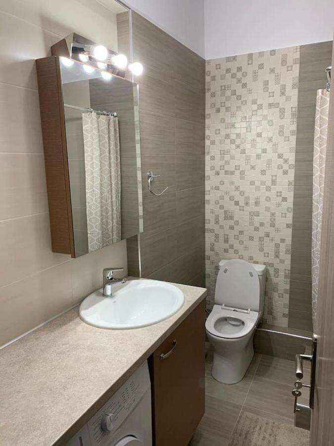 Renovated Apartment In The Center Of Larisa Bagian luar foto